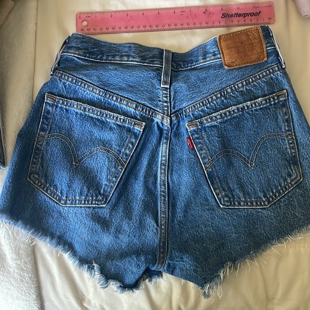 Levi’s - Picture 2 of 7